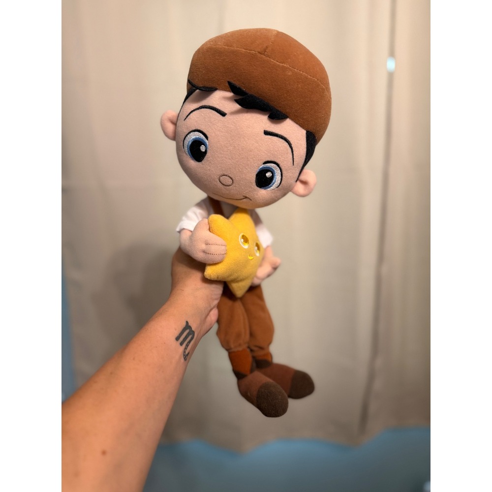 Disney Pixar La Luna Bambino Boy with Star Plush Stuffed Toy Brown Newsboy Cap